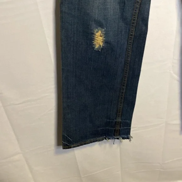 Gap boot fit distressed - Picture 2 of 9